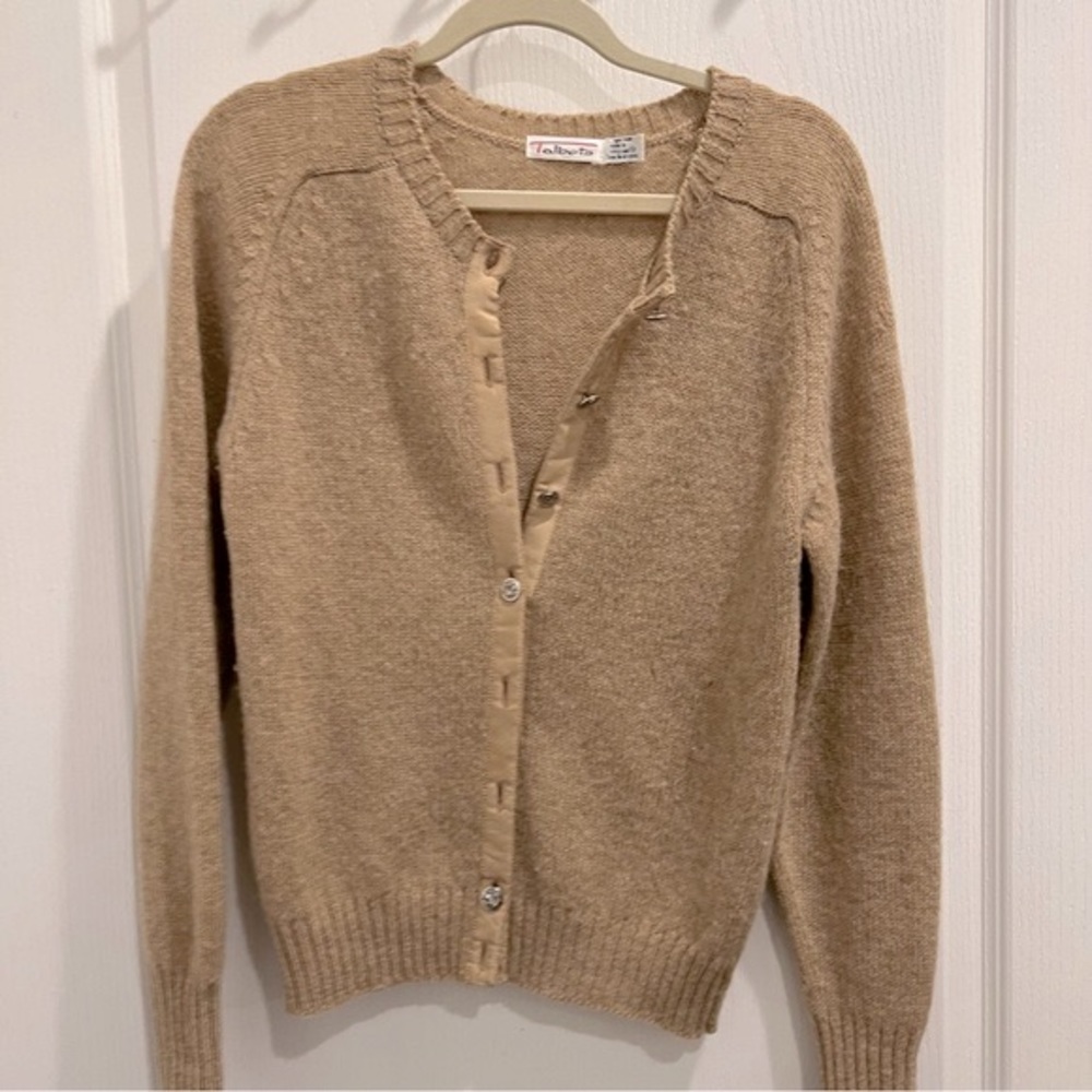 Vintage Beige/Tan Women's Cardigan Sweater